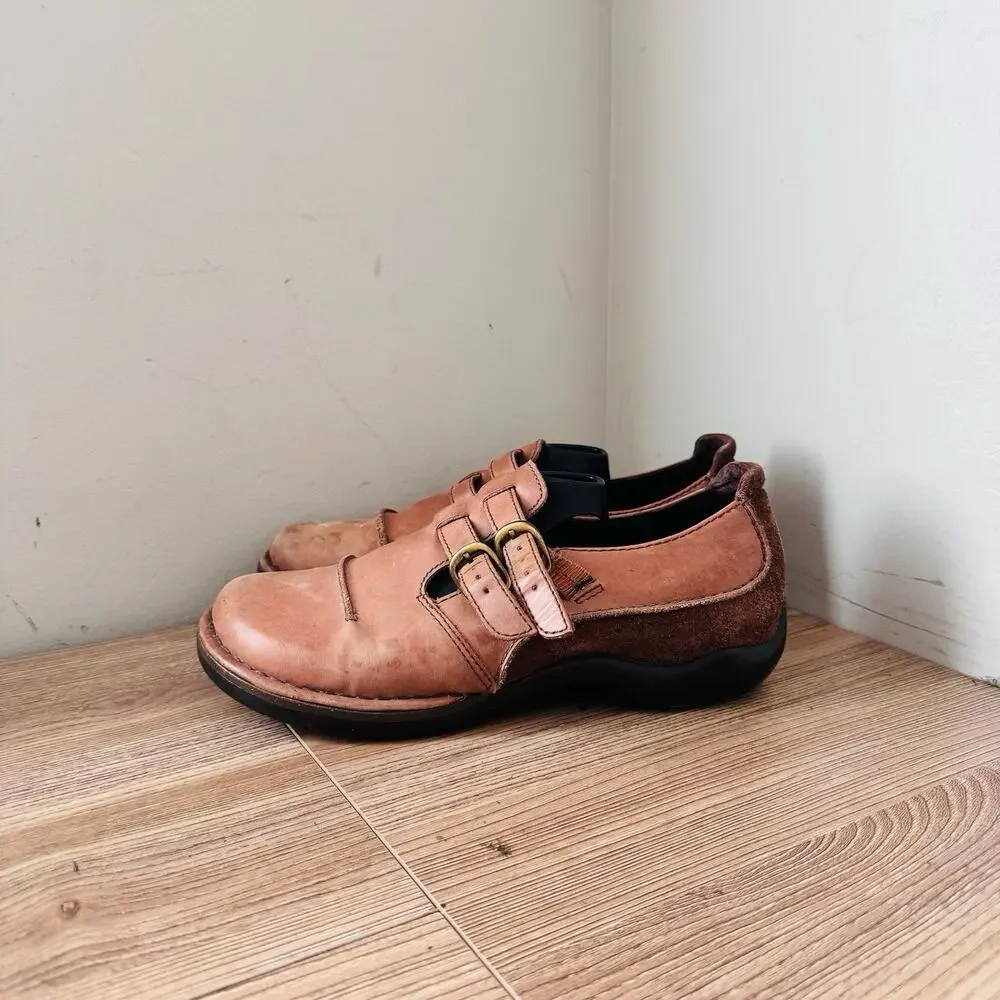 Dansko Tan Leather Slip On Shoes Women’s Size 9.5
